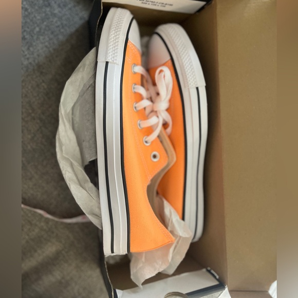 Converse Peach Sneakers - Picture 8 of 8